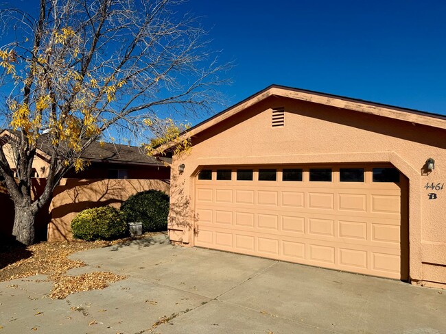 Foto del edificio - 4461 N Moccasin Cir