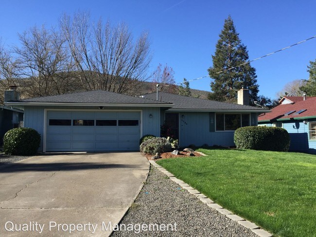 Building Photo - 1724 Lithia Way