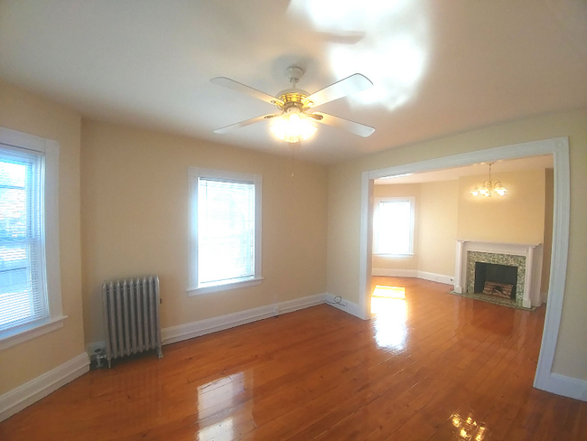 Building Photo - 97 Barrows St