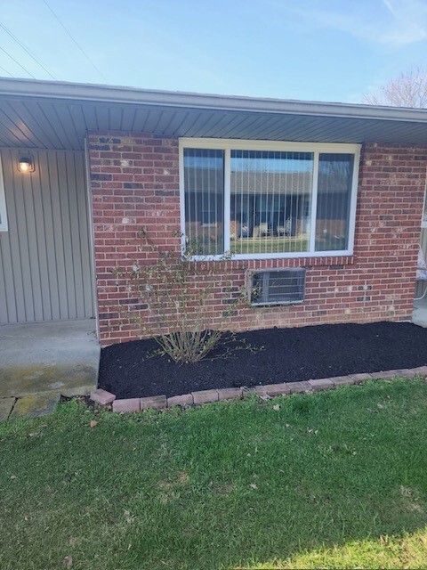 Patio Entry - Miamisburg Estates Apartments