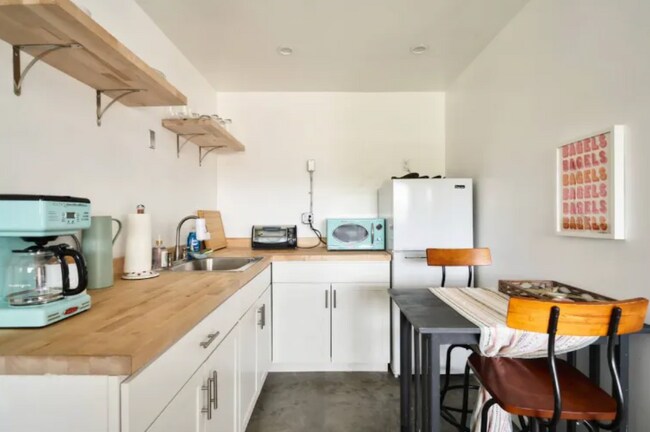 Foto del edificio - 1714 Galveston St