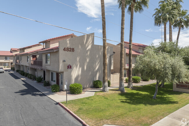 Building Photo - Orangewood Grove