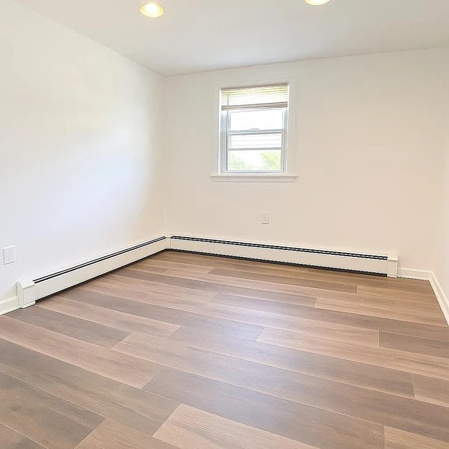 Building Photo - 209 Minna Ave
