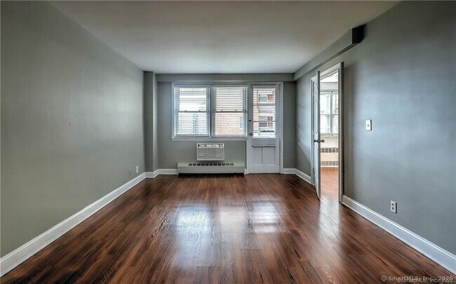 Foto del edificio - 444 Bedford St