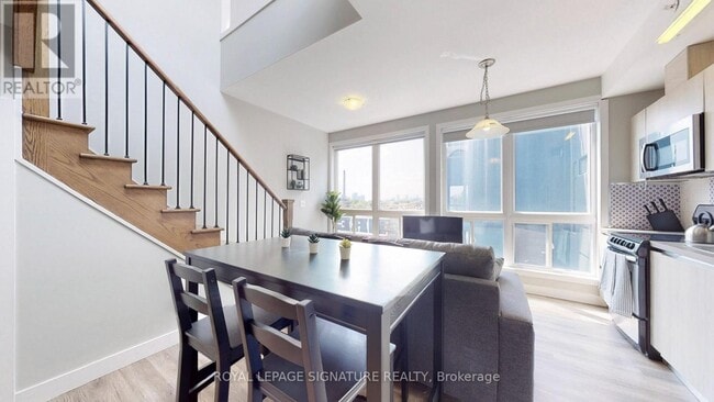 Photo du bâtiment - 335 College St