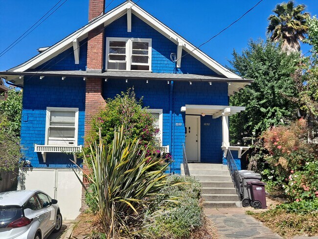 Building Photo - 1050 Elbert St