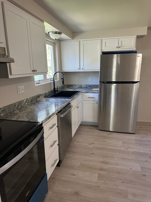 Kitchen - 303 N Pleasant St