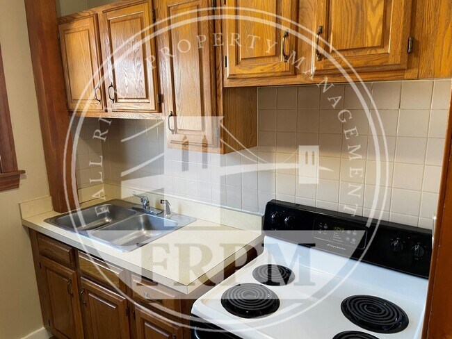 Building Photo - 224-226 Brayton Ave