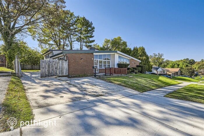 Primary Photo - 8135 Scotts Level Road, Baltimore, MD, 21208