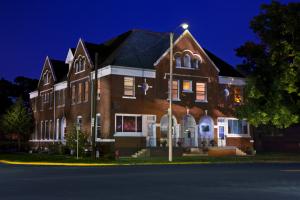 Primary Photo - 301 E Main St