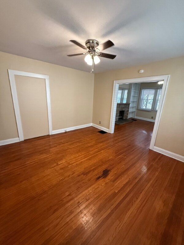 Foto del edificio - 55 W Lakeview Ave