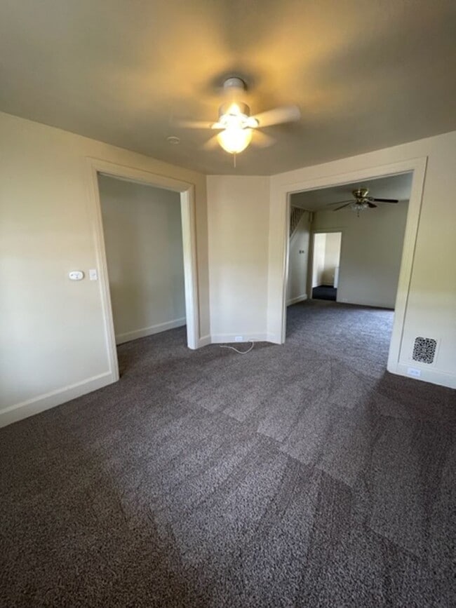 Building Photo - 644 Kelker St