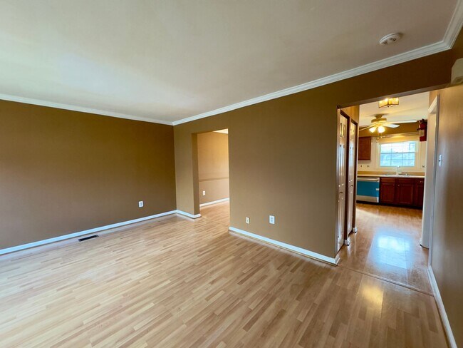 Building Photo - Spacious Serenity in Abingdon: Modern Sing...