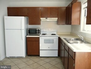 Building Photo - 255 Waterford Ln