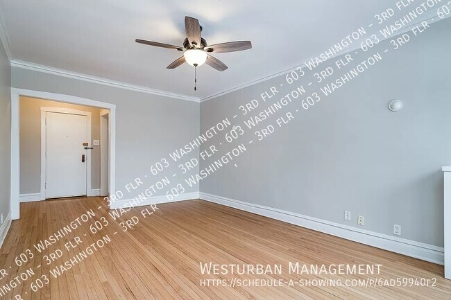 Building Photo - Large, Sunny, Top Floor Condo