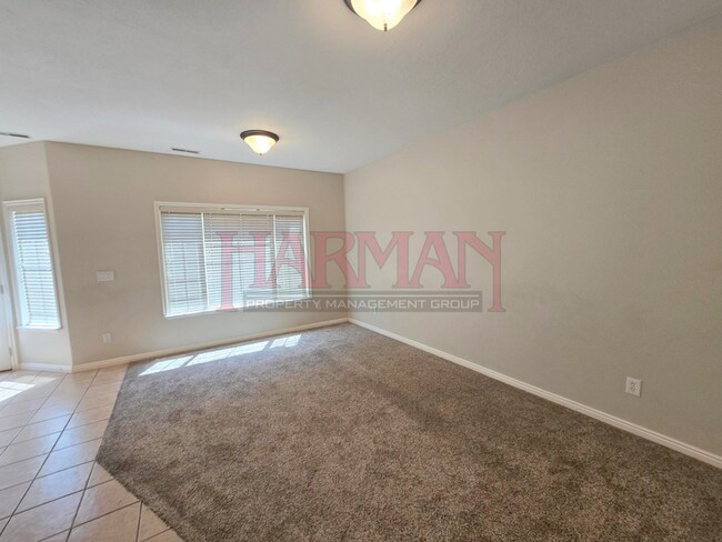 Foto del edificio - 269 Sunshine Dr