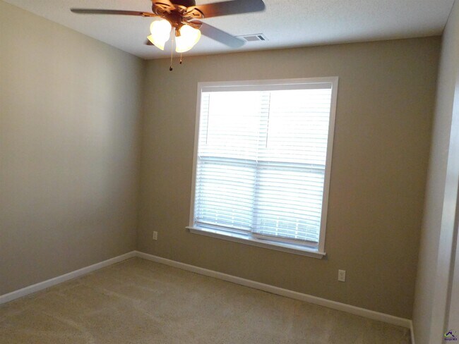 Building Photo - 1307 Loudon Hill Dr