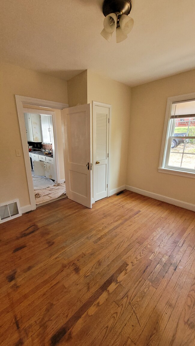 Bedroom 1 - 619 Baptist St