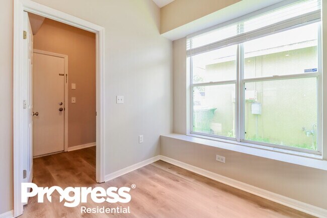 Foto del edificio - 4525 Roundview Ct