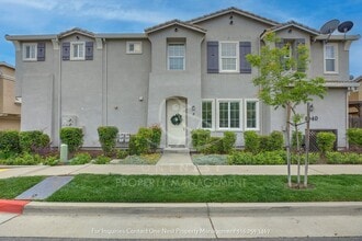 Building Photo - 1040 Sierra View Cir