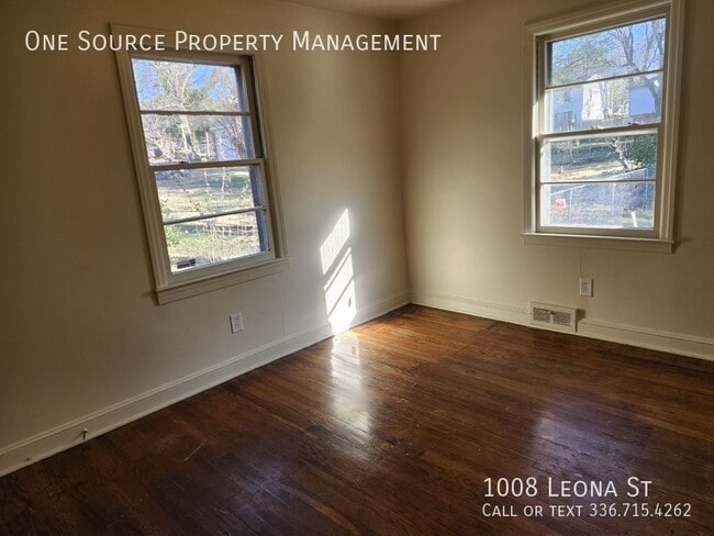 Building Photo - 1008 Leona St