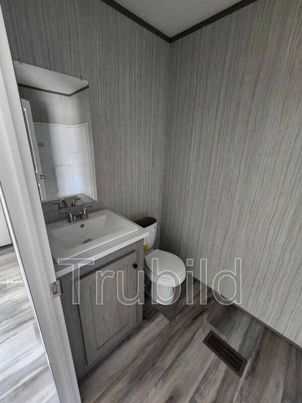 Foto del edificio - 1000 Wave Ln