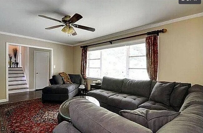 Foto del edificio - 2342 Cortez Way NE