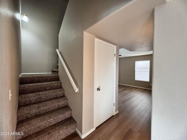Foto del edificio - 10453 N 76th Dr