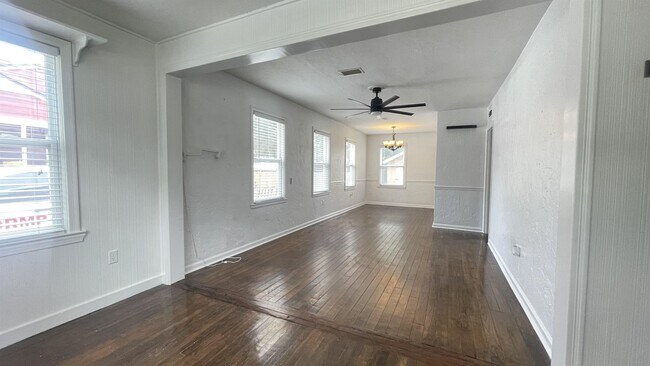 Foto del edificio - 5228 Sunderland Rd