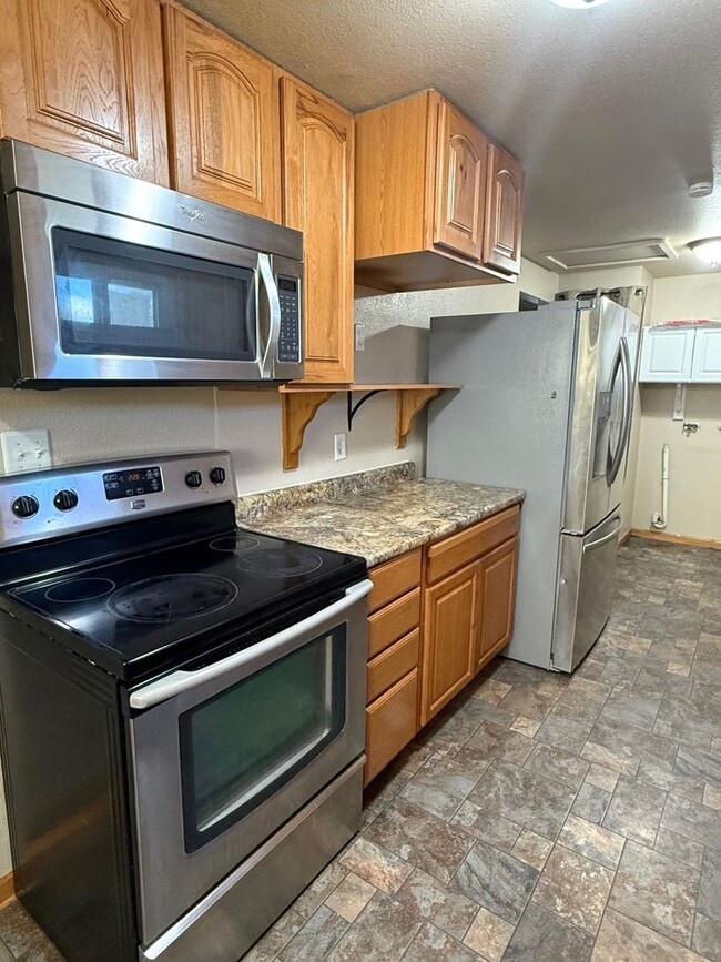 Building Photo - Newly Remodeled 3 bedroom One Level