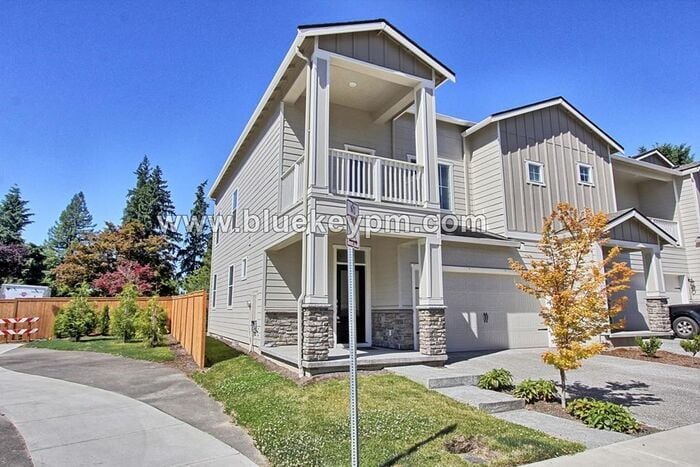 3 Bed, 2.5 Baths with Loft and Covered Balcony off the Primary Suite - 3 Bed, 2.5 Baths with Loft and Covered Balcony off the Primary Suite