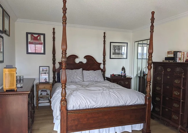 Building Photo - 2121 Jamieson Ave