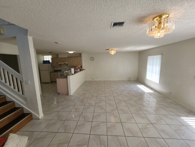 Building Photo - 4196 Pine Hollow Cir