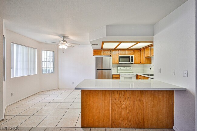 Foto del edificio - 8410 Eldora Ave