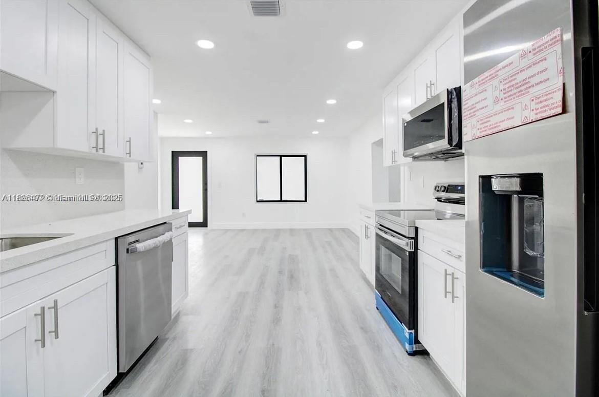 Foto del edificio - 13885 NW 5th Ave