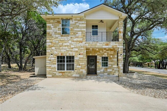 Building Photo - 305 Augusta Cove