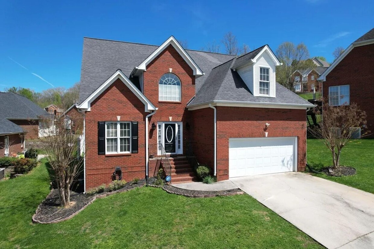 Primary Photo - Beautiful Brick Home