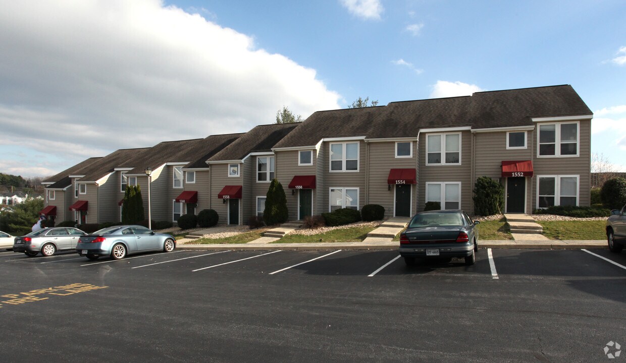 1558 Devon Ln, Harrisonburg, VA 22801 Apartments - Harrisonburg, VA