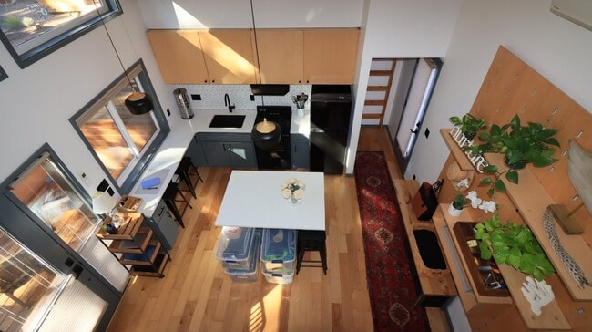 Building Photo - ! Bed 1 Bath Tiny Home