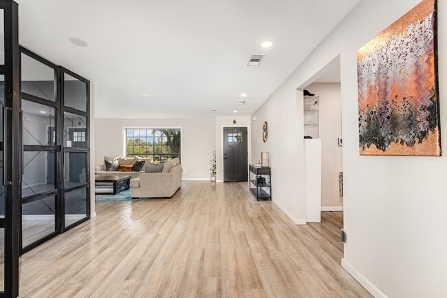 Photo - 1700 Delaford Cir House