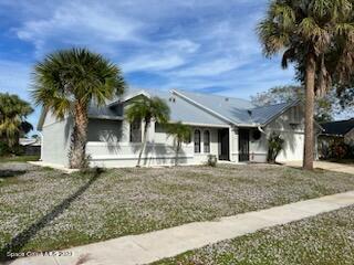 Building Photo - 708 Fishtail Palm Blvd