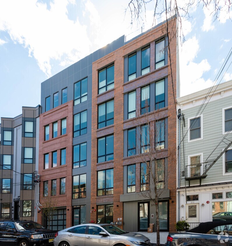 Foto principal - 369-371 2nd St