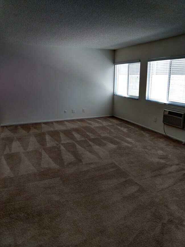 Foto del edificio - 522 N Sweetzer Ave