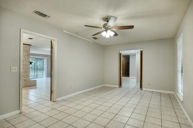 Building Photo - 8201 Texas Plume Rd