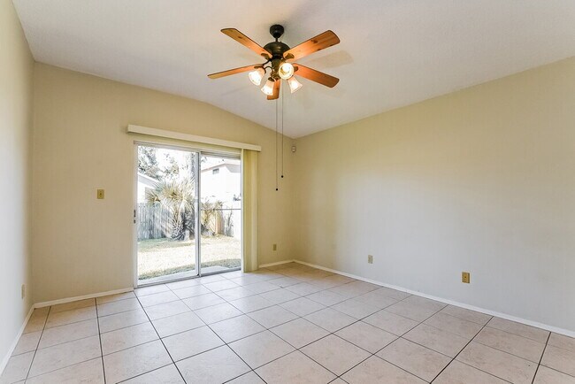 Foto del edificio - 1849 Concord Dr