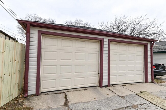 Building Photo - 3824 N 53rd St
