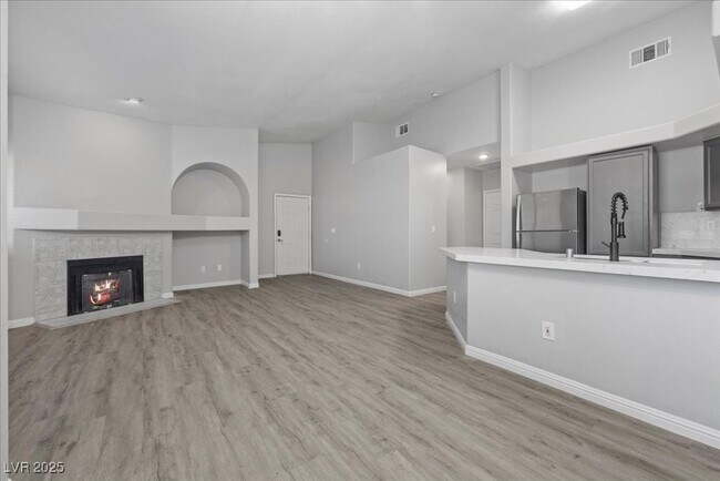 Foto del edificio - 900 Heavenly Hills Ct