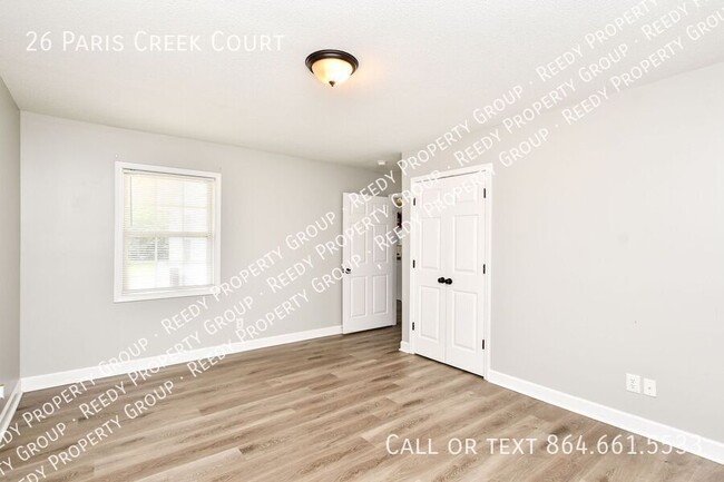 Foto del edificio - 26 Paris Creek Ct