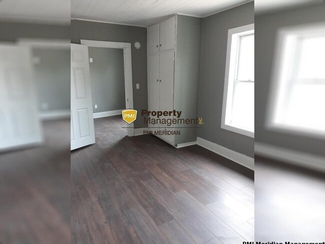 Building Photo - SUMMER RENTAL SPECIAL - FIRST MONTH 50%!!