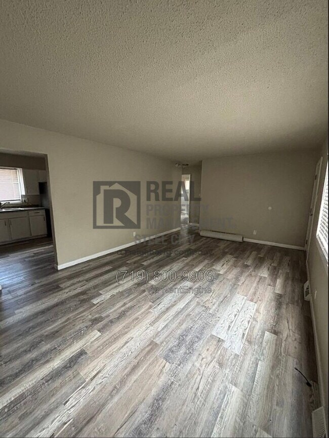 Foto del edificio - 2132 E 6th St